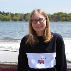 Meet your Posher, Abigail